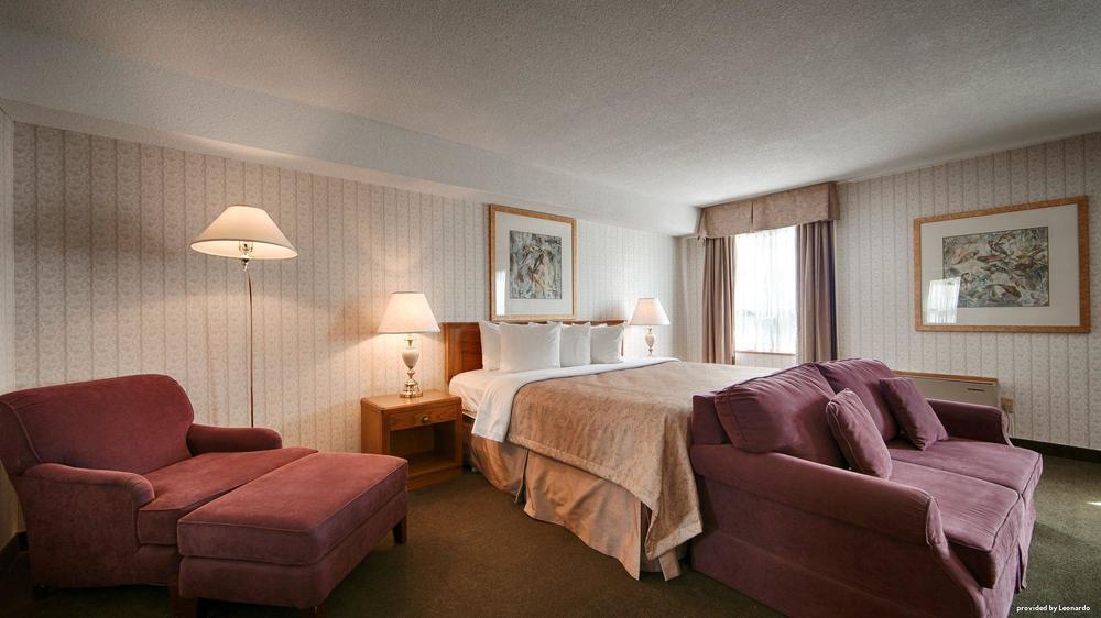 Days Inn By Wyndham Renfrew Conference Centre Extérieur photo