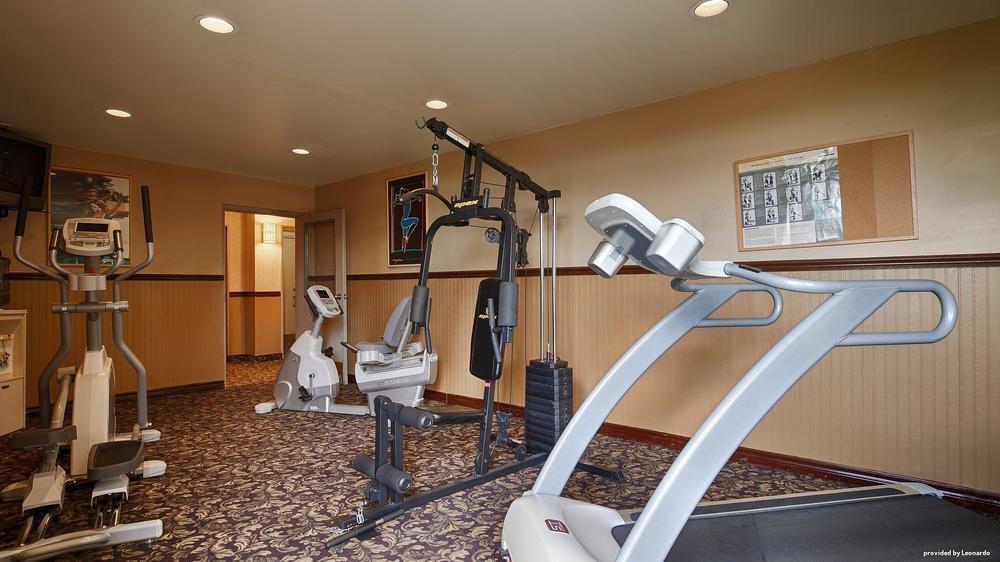 Days Inn By Wyndham Renfrew Conference Centre Extérieur photo